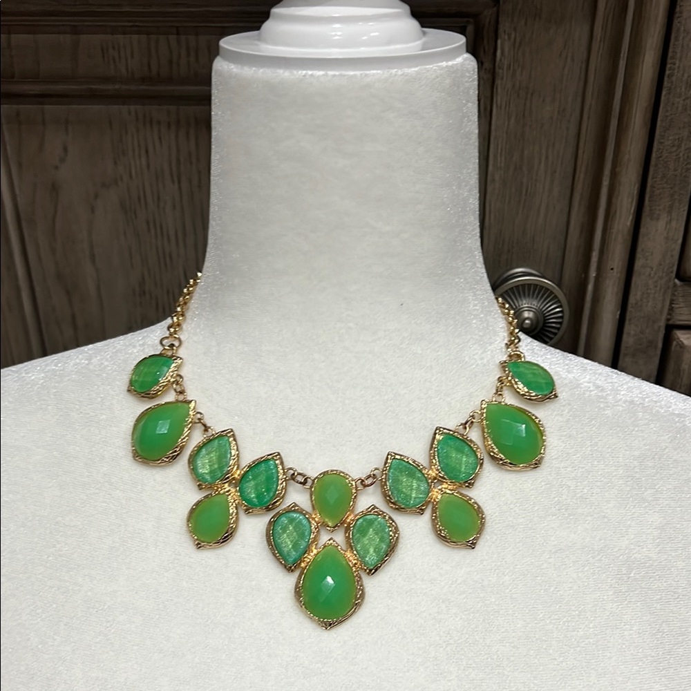 Elegant Gold and Green Necklace